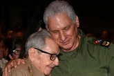 Raúl Castro sale de su escondite para celebrar sus 95 años