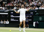 Djokovic es eterno: vence a Auger-Aliassime después de cinco horas de lucha y se medirá a Sinner en semifinales de Wimbledon
