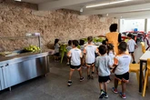 Consumo también excluye ultraprocesados y bebidas azucaradas de los desayunos y meriendas en los colegios