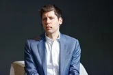 Vínculos con los saudíes, codicia... Sam Altman, el gurú woke de la IA expuesto por el hijo de Woody Allen y Mia Farrow