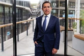 BBVA vende más de la mitad de su histórica participación en Telefónica y se queda en el 1,96% del capital
