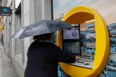 Hacienda lo confirma: poner a tu hijo de titular en una cuenta bancaria no es una donación