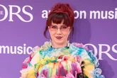 La artista CMAT, en la diana de nuevos insultos misóginos y crueles ataques a su aspecto físico