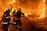 Guerra Ucrania-Rusia, última hora en directo | Un ataque aéreo ruso hiere a seis personas y provoca varios incendios en Járkiv