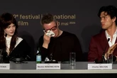 El cineasta Nicolas Winding Refn rompe a llorar tras contar que estuvo clínicamente muerto 20 minutos
