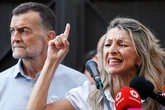 La guerra frena a Vox y deja a Sumar sin espacio ante el PSOE