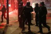 Un muerto y más de 400 detenidos tras los disturbios por las celebraciones de la victoria del PSG