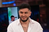 Omar Montes rompe la ventanilla de un coche para rescatar a un perro al que sus dueños habían dejado dentro en plena polémica por su supuesta futura paternidad: "Me tocará pagar la ventanilla, pero la pago con gusto"