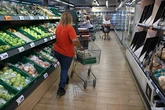 La inflación sorprende a la baja y se mantiene en el 3,2% en mayo al contenerse el precio de los alimentos y la electricidad