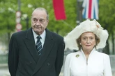 Bernadette Chirac, la 'última reina de Francia' que se acostumbró a las infidelidades de su esposo, se divertía en las fiestas de Saint Tropez y adoraba al cantante Mika