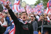 Streeting pide la vuelta de Reino Unido a la Unión Europea, mientras ultras de derecha e izquierda se enfrentan en Londres
