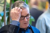 El primer ministro Keir Starmer asiste a su propio funeral