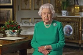 Una dieta frugal, tres copas de champán al día y un postre sin cocción: los 100 años (a la mesa) de la reina Isabel