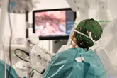 Exitosa operación de un bebé de tres meses mediante el robot Da Vinci en Madrid