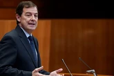 Mañueco liga la "prioridad nacional" al arraigo: "Que nadie se rasgue las vestiduras"
