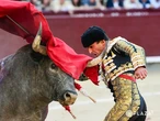 La crudísima guerra de Damián Castaño con un temible toro de Escolar en Las Ventas