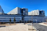 Los anestesistas del Hospital 12 de Octubre, ex compañeros de Mónica García, dejarán de hacer horas extras para reivindicar mejoras profesionales