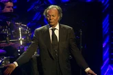 Julio Iglesias se querellará contra Yolanda Díaz en el Supremo por injurias y calumnias