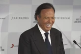 Julio Iglesias derrota a la Fiscalía: la Audiencia Nacional ordena que le entregue la denuncia por agresión sexual y la declaración de las dos testigos protegidas