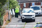 La policía de Irlanda del Norte detiene a un hombre sudanés por un "salvaje" apuñalamiento que dejó a la víctima en estado grave
