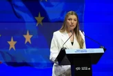 La Infanta Sofía debuta con solvencia en su primer discurso y señala la falta de financiación como "un problema" para los docentes