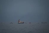 Un petrolero con 20 tripulantes indios es atacado frente a Omán presuntamente por EEUU