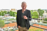 John McEnroe: "Todos rezamos para que Alcaraz vuelva sano; me asusta pensar en esa lesión"