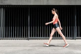 Por qué caminar es una "cura milagrosa" para la salud: todo lo que debes saber sobre los famosos 10.000 pasos al día