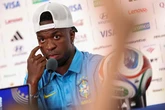 La FIFA da marcha atrás y permitirá el español en todas las ruedas de prensa