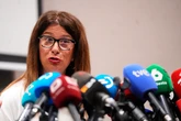 Leire apuntó a Sánchez como la X de las 'cloacas del PSOE' en una nota manuscrita: "Sólo cuando ocurre lo de Begoña nos reciben"