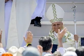 El Papa recuerda que nadie que se considere creyente puede "despreciar al hermano" ante más de un millón de fieles en Cibeles