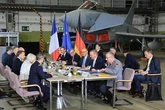 Merz y Macron blindan el eje franco-alemán ante el cambio de ciclo en Francia