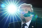 Trump no asistirá a la boda de su hijo mayor porque dice que es un momento "importante", mientras medios de EEUU especulan con nuevos ataques contra Irán