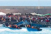 Un Papa en Arguineguín, el epicentro migratorio donde el "muelle de la vergüenza" se ha convertido en el "muelle de la esperanza"