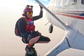 Skydiving instructor dies falling without parachute during tandem jump