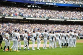Brewers pay tribute to longtime broadcaster Bob Uecker in star-studded pregame ceremony