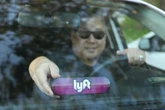 Lyft offers cash back on rides to attract customers from Uber