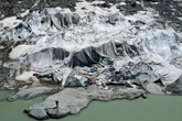 Experts concerned as Swiss glaciers see ‘enormous’ melting