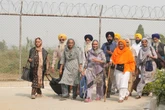 Pakistan opens border for Sikh pilgrims for first time since conflict