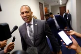 Jeffries met privately with Biden — but didn’t offer his endorsement