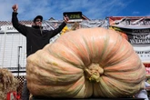 Dad wins $20K for growing stunning pumpkin the size of a small sedan