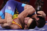 Kazak wrestler takes full-jaw bite of Indian opponent