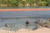 Noem approves anti-migrant floating barriers in Rio Grande in Texas
