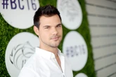 Twilight producers wanted to recast Taylor Lautner with ‘muscular man’
