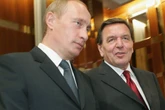 The former German chancellor Putin wants to lead Ukraine peace talks