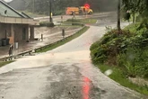 Thousands of motorists stranded because of mudslides in West Virginia