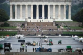 Contractor fixing Reflecting Pool earning ‘excessive’ profit: report