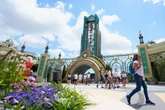 Family’s tribute to man who died after riding Universal roller coaster