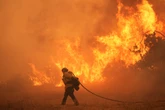 Thousands ordered to flee fast-moving fire in South California