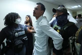 Dems to introduce bill that would ban face masks for ICE agents